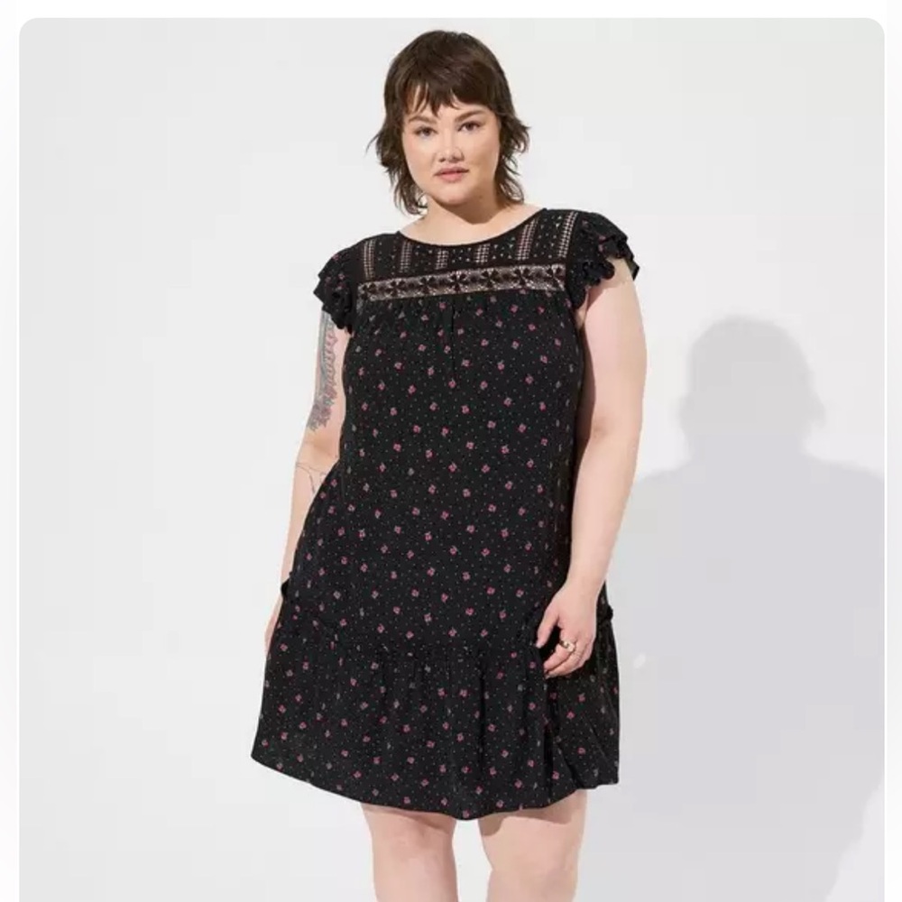 Torrid Lady Bug Print Mini Rayon Slub Crochet Yoke Shift Dress NWT